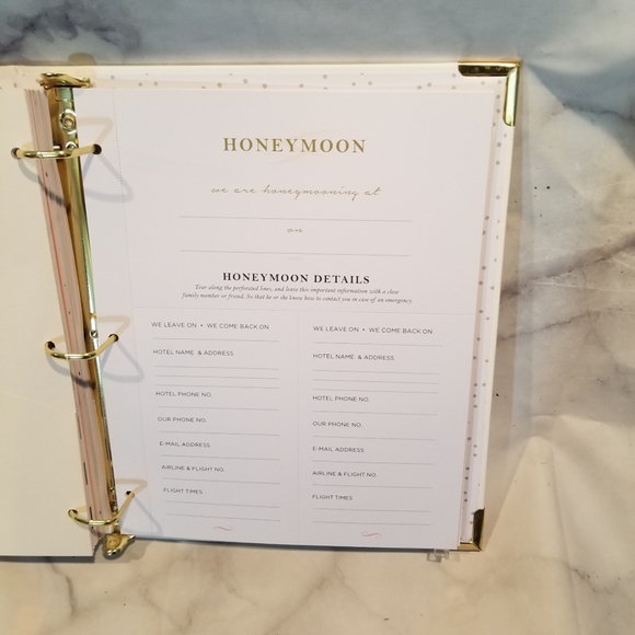 C. R. Gibson Wedding Planner - Picture 7 of 8